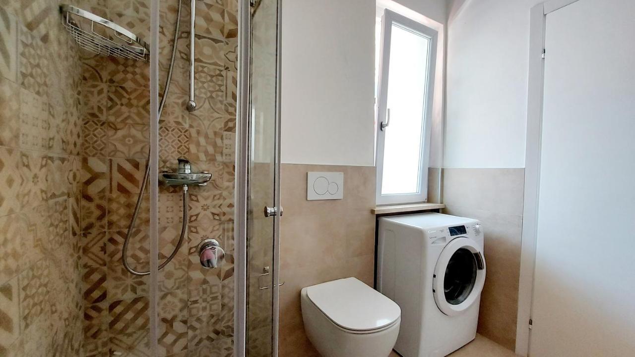 Narcisa View Lake&Pool Apartment Bardolino Bagian luar foto